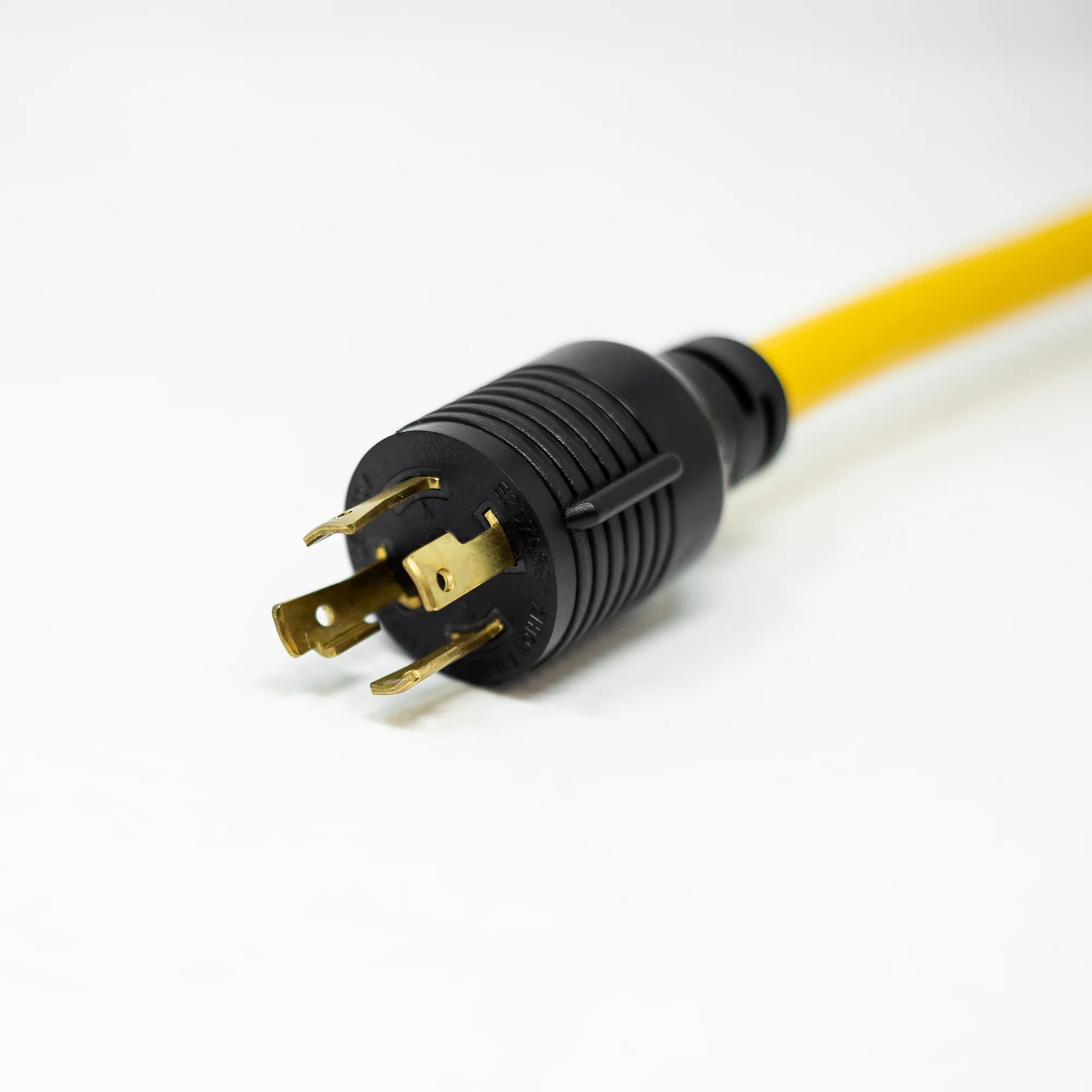 Heavy Duty L14-30P to (4) 5-20R Short Power Cord With Metal Clip Holder - Image 3