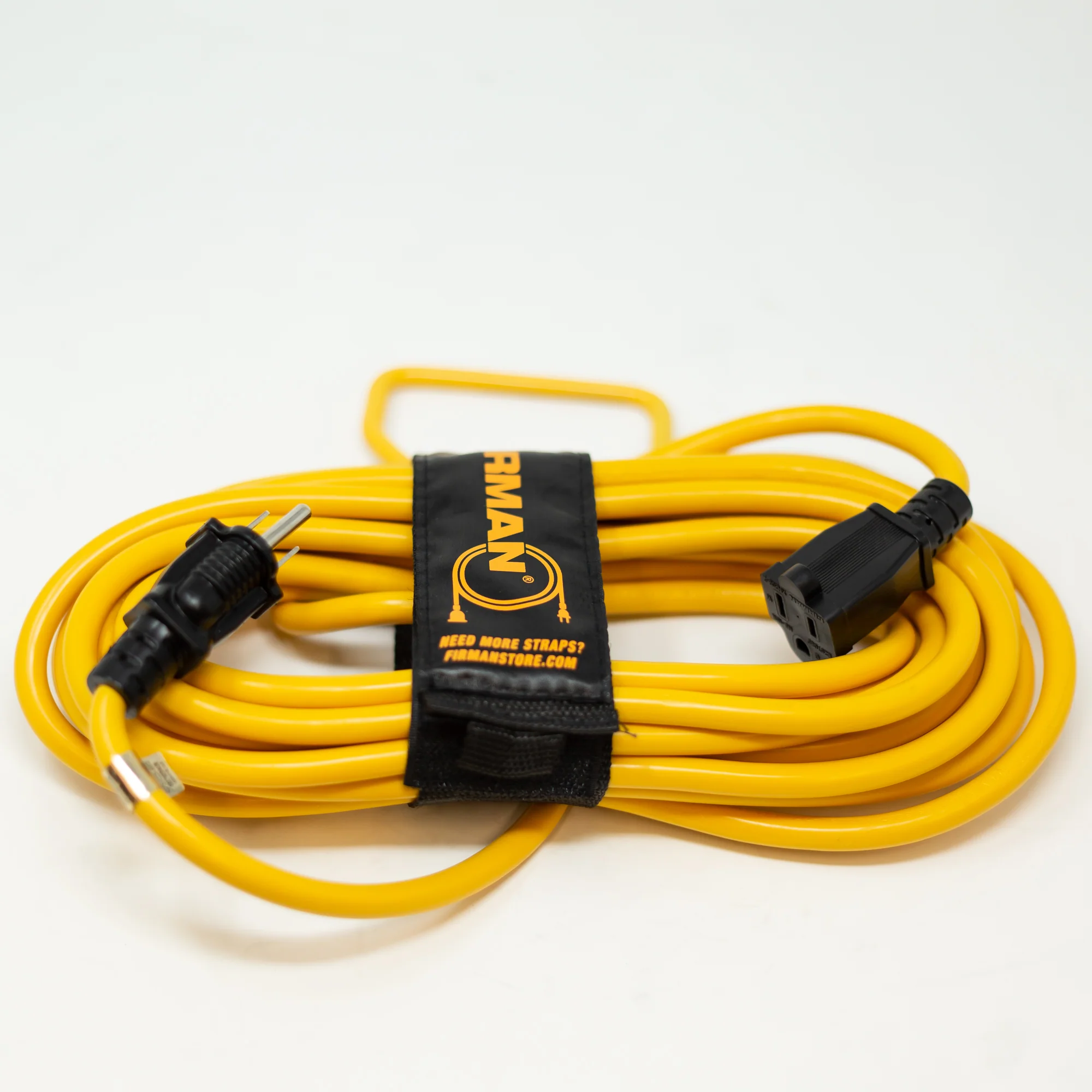 25ft Heavy Duty 5-15P to 5-15R Generator Utility Power Cord With Storage Strap - Image 4